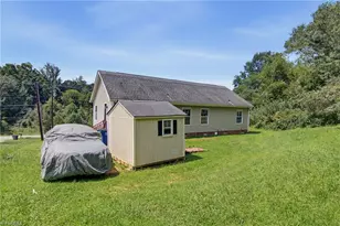 4889 Baux Mountain Rd, Winston-Salem, NC 27105 - Photo 29