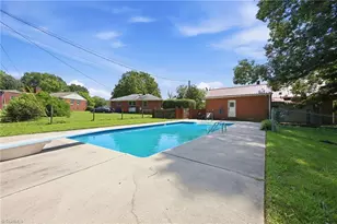 306 Oakgrove Dr, Graham, NC 27253 - Photo 7