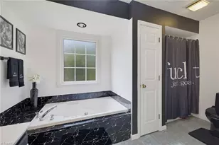 3809 Oak Forest Dr, High Point, NC 27265 - Photo 17