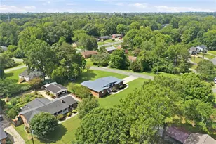 2405 Hillford Dr, Burlington, NC 27217 - Photo 9