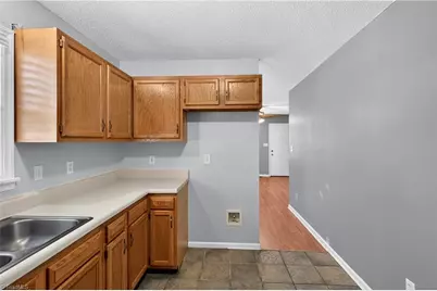 8 Hinkle Street, Thomasville, NC 27360 - Photo 17