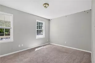 8 Hinkle St, Thomasville, NC 27360 - Photo 11
