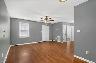 8 Hinkle St, Thomasville, NC 27360 - Photo 3