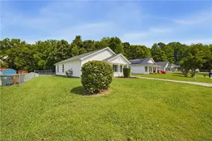 518 Mystic Dr, Greensboro, NC 27406 - Photo 33