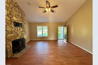 155 Lorraine Drive, Winston-Salem, NC 27107 - Photo 5
