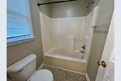 155 Lorraine Drive, Winston-Salem, NC 27107 - Photo 9