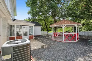 3407 Briarbend Dr, Greensboro, NC 27410 - Photo 23