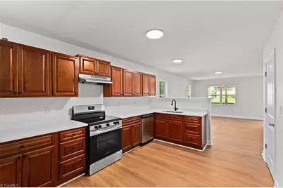 2816 Ansonia Street, Winston-Salem, NC 27105 - Photo 5