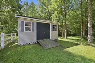314 Conrad Cir, Thomasville, NC 27360 - Photo 9