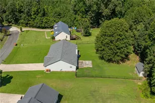 194 Briarcreek Dr, Winston-Salem, NC 27107 - Photo 39