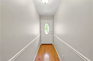 194 Briarcreek Dr, Winston-Salem, NC 27107 - Photo 5