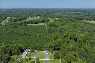 194 Briarcreek Dr, Winston-Salem, NC 27107 - Photo 47