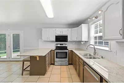 194 Briarcreek Drive, Winston-Salem, NC 27107 - Photo 5