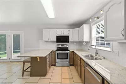 194 Briarcreek Drive, Winston-Salem, NC 27107 - Photo 11