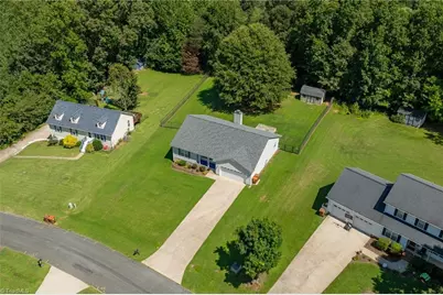 194 Briarcreek Drive, Winston-Salem, NC 27107 - Photo 37