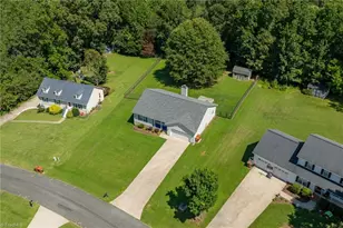 194 Briarcreek Dr, Winston-Salem, NC 27107 - Photo 37
