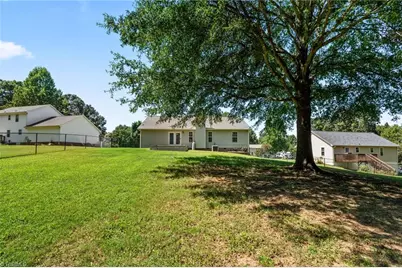 194 Briarcreek Drive, Winston-Salem, NC 27107 - Photo 33