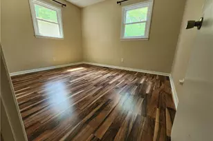 1801 Glenside Dr, Greensboro, NC 27405 - Photo 11