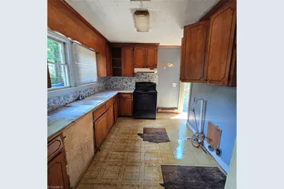230 W Presnell Street, Asheboro, NC 27203 - Photo 5