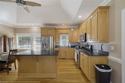 726 Cypress Hill Drive, Eden, NC 27288 - Photo 9