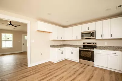212 Koontz Avenue, Thomasville, NC 27360 - Photo 5