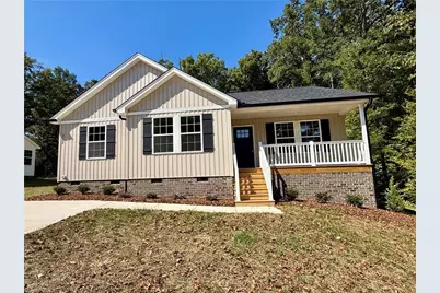 212 Koontz Avenue, Thomasville, NC 27360 - Photo 1