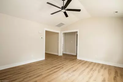 214 Koontz Avenue, Thomasville, NC 27360 - Photo 3