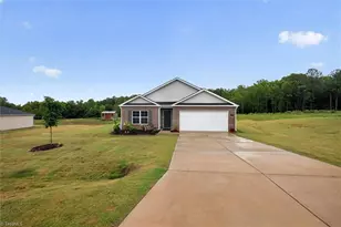 196 Beebop Ln, Lexington, NC 27295 - Photo 3