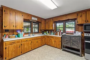 1124 Peabody Rd, Colfax, NC 27235 - Photo 9