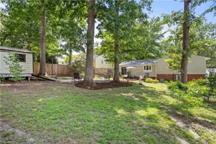 2704 Hill-N-Dale Dr, Greensboro, NC 27408 - Photo 25