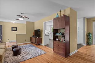 2704 Hill-N-Dale Dr, Greensboro, NC 27408 - Photo 7