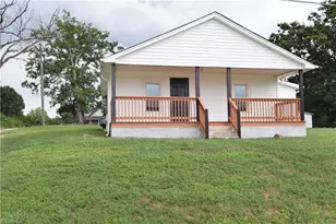 4190 Grubbs Rd, Walkertown, NC 27051 - Photo 3
