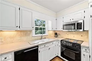 3822 Quail Run Ln, Burlington, NC 27215 - Photo 7