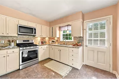 2772 Edinberg Drive, Winston-Salem, NC 27103 - Photo 9