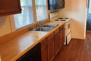 300 Ward St, Graham, NC 27253 - Photo 5