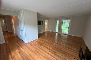 219 E Church St, Mount Airy, NC 27030 - Photo 5