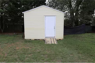 7007 Taunton Drive, Greensboro, NC 27410 - Photo 17