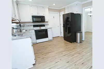 7007 Taunton Drive, Greensboro, NC 27410 - Photo 7