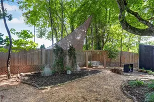 2312 Markland Dr, Greensboro, NC 27408 - Photo 31