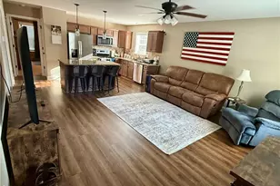 104 E Gene Hairston St, Madison, NC 27025 - Photo 5