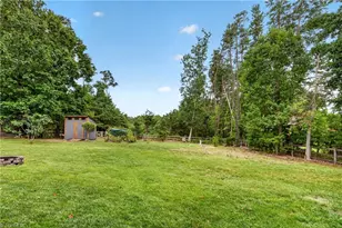 8915 Grv Pk Dr, Oak Ridge, NC 27310 - Photo 37