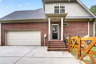 8915 Grv Pk Dr, Oak Ridge, NC 27310 - Photo 33