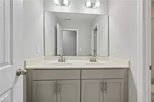 605 Newlyn Dr, Raleigh, NC 27606 - Photo 33