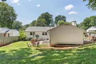 4906 Starmount Dr, Greensboro, NC 27410 - Photo 27