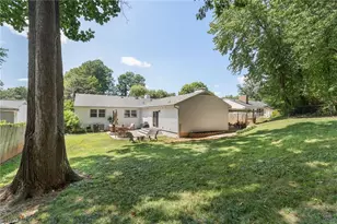4906 Starmount Dr, Greensboro, NC 27410 - Photo 25