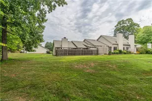 4900 Tamaron Dr, Greensboro, NC 27410 - Photo 49