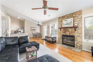 4900 Tamaron Dr, Greensboro, NC 27410 - Photo 13