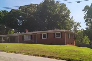 607 Duke St, Thomasville, NC 27360 - Photo 3