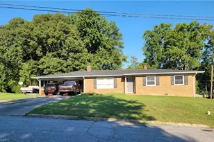 607 Duke St, Thomasville, NC 27360 - Photo 1