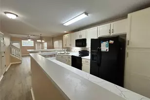 312 Robyns Gln Cir, Greensboro, NC 27409 - Photo 5